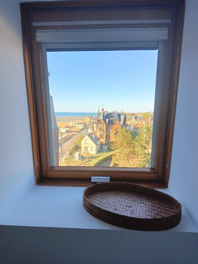 Appartement Escapade de charme les pieds dans l'eau à Houlgate Extérieur photo